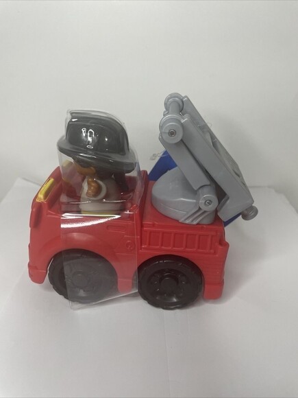 New Fisher-Price Little People to The Rescue Fire Truck 2 piece - Picture 5 of 10